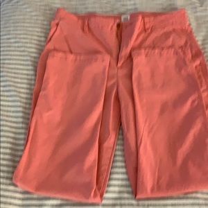 Coral chinos